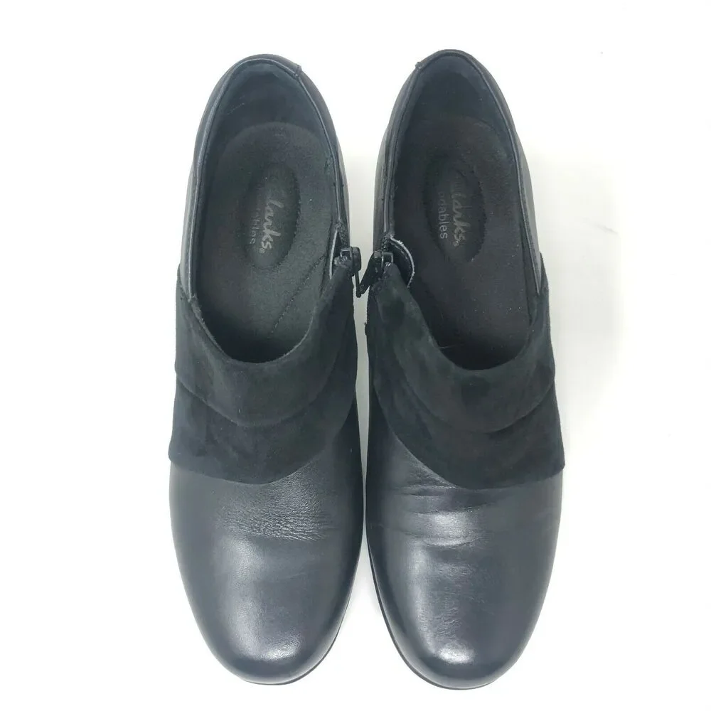Clarks Bendables Bootie Womens 9.5 M Black Leather Suede Side‎ Zip Heel